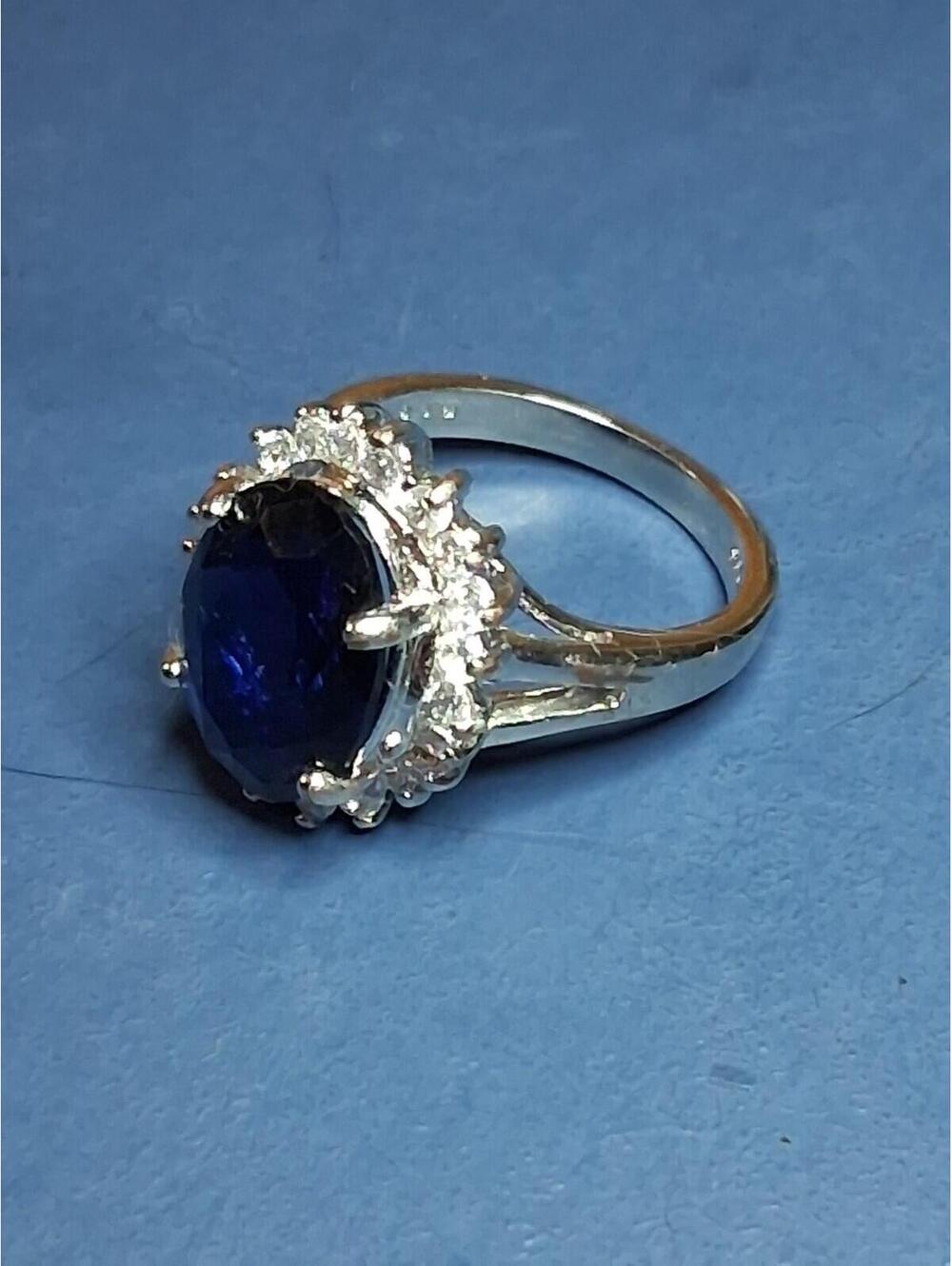 Vintage Avon Princess Diana Style Ring Size 8 Silver Tone Faux Sapphire Crystal